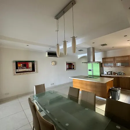 Luxury Seaside In
