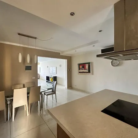 Luxury Seaside In * Sliema