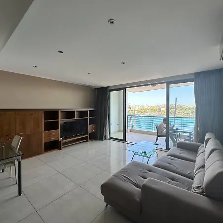 Luxury Seaside In